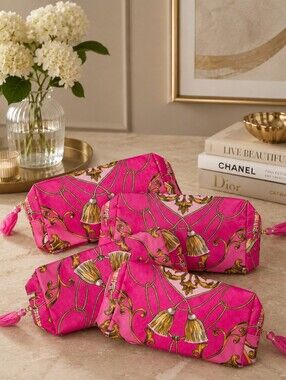 Estee Lauder Makeup Pouch (NEW)